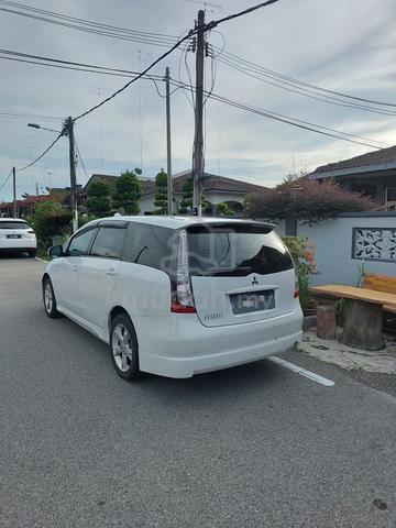 2009 Mitsubishi GRANDIS 2.4 FACELIFT (A) - 3
