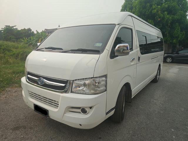 2023 Cam Placer-X Frd 6600 Window Van - 1