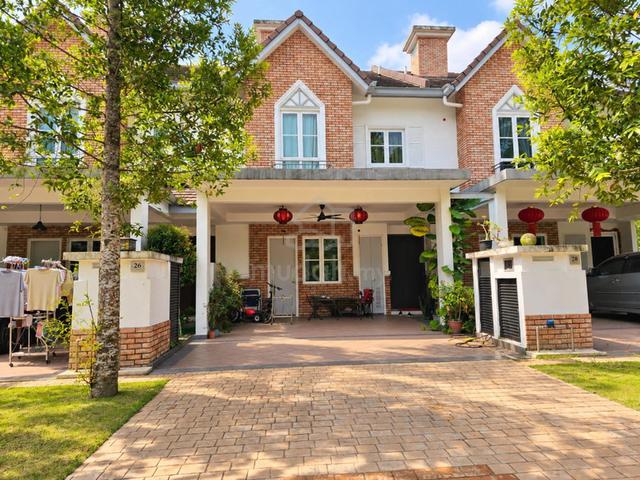FULL ID Double Storey Link Villa Eco Templer Park Shelley Essex Garden 1