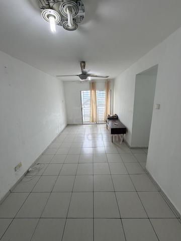 Mandarina Court 1