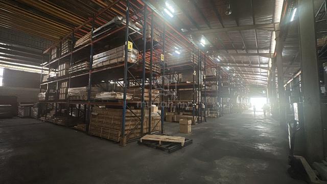 Detach factory at Kundang Rawang 1