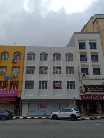 2 Unit Kedai 4 Tingkat 1