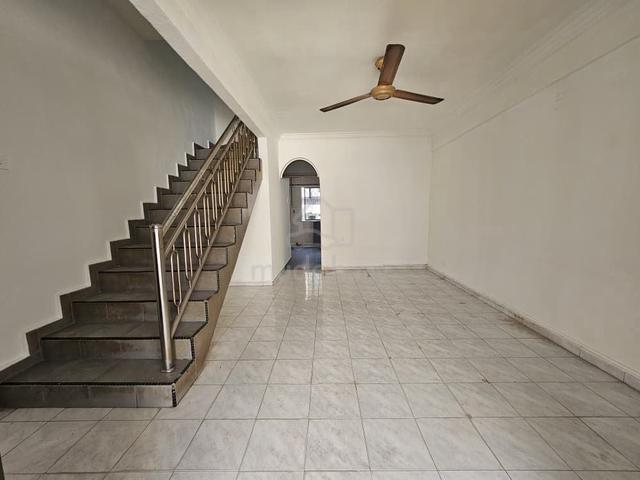 Cheap / Full Loan / Johor Jaya / 2 Sty Low Cost / Kitchen Extended 1