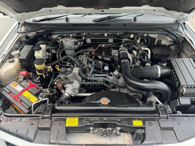 Nissan Navara 2.5L Pasar Malam - ONLY 61k MILLEAGE - photo 6 of 6