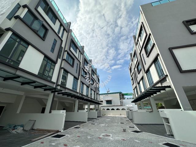 4/S/Link House At 8 Babington ( Georgetown ) New Project -Private Lift 1