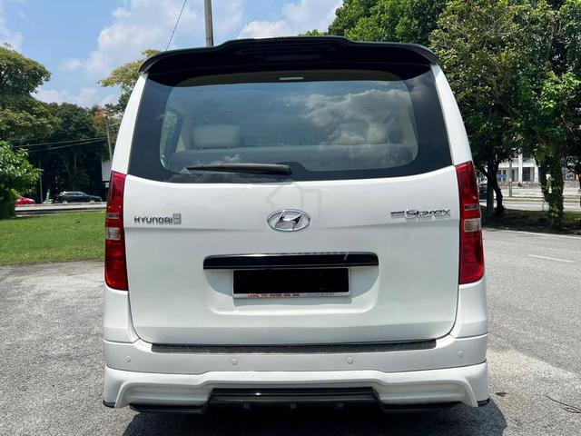 2018 Hyundai GRAND STAREX 2.5 ROYALE PREMIUM (A) - 3