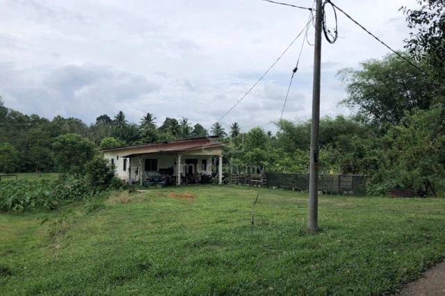 Rumah dan Tanah Luas untuk DIJUAL 1