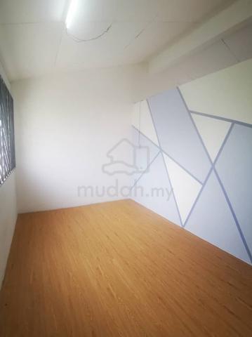 Corner Lot Low Cost Unit With Renovated Good Location @ Seri Alam 4