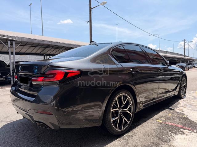 2021 Bmw 530i 2.0 M-SPORT (A) Warranty Til Oct 26 - 2