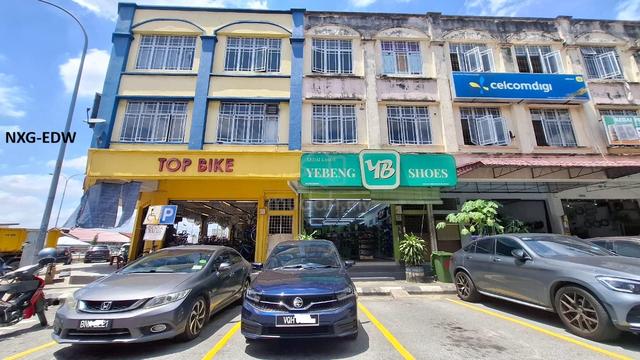 Value Buy‼️Double Sty Shop Lot！Face Open Sale！Pekan Meru Klang 20x76’ 1