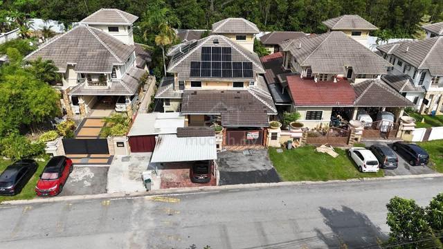 FULLY RENOVATED🔥 Bungalow Nilai Impian Laman Kekwa 1