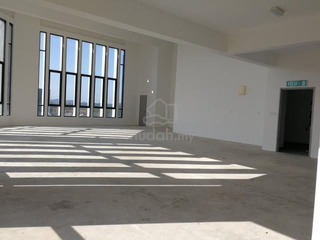 Corner SHOP TO LET, Merchant Square 1