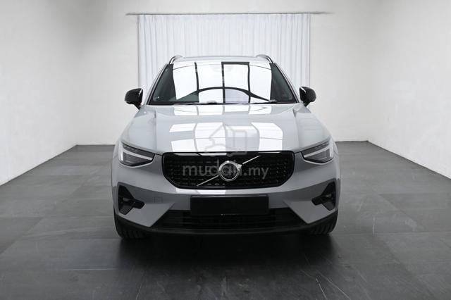 2023 Volvo XC40 2.0 B5 ULTIMATE UNDER WARANTY 2031 - 2