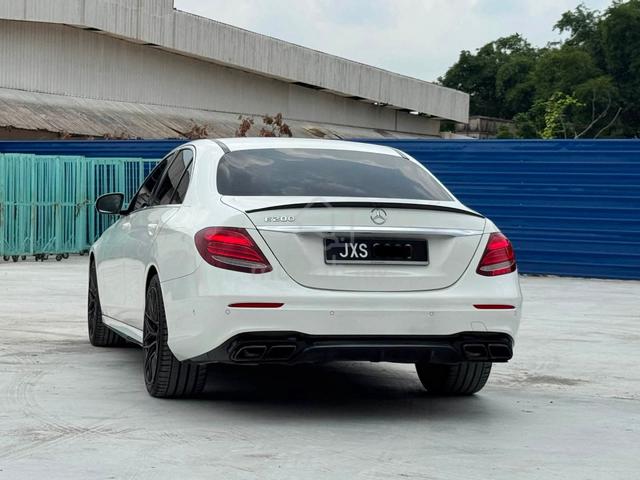 2017 Mercedes Benz E200 2.0 AMG BODYKIT - 4
