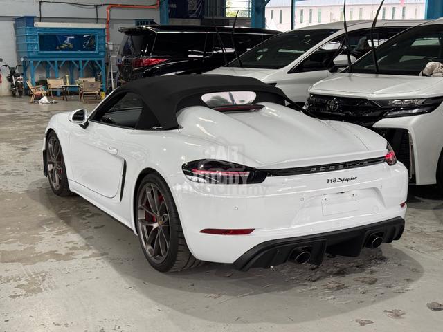 2020 Porsche 718 Convertible Spyder - 2