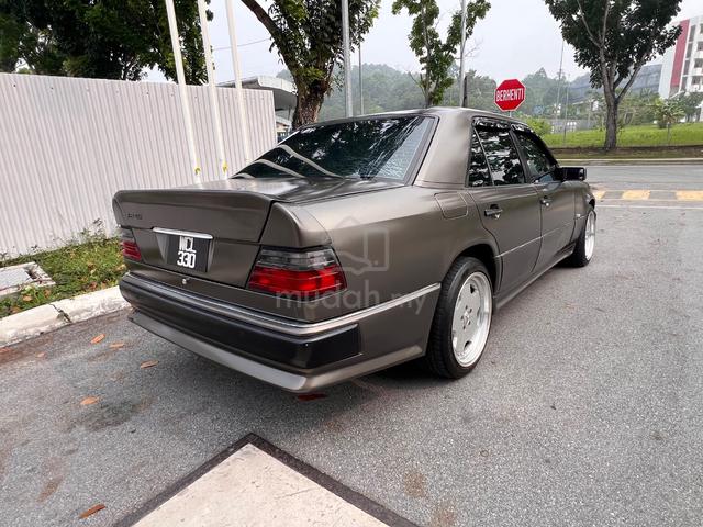 1995 Mercedes Benz E-CLASS 2.0 200 CLASSIC (CBU) - 2