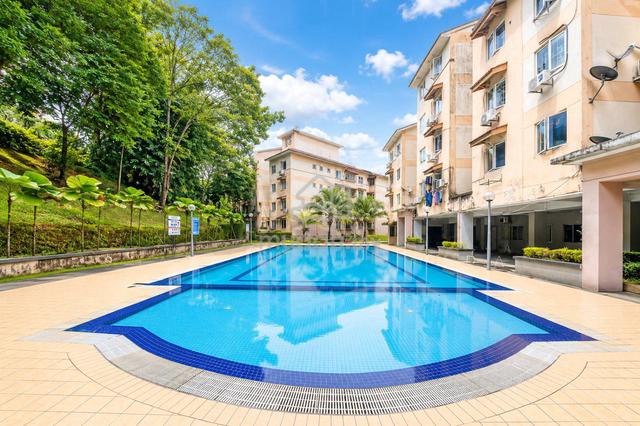 saujana apartment 1