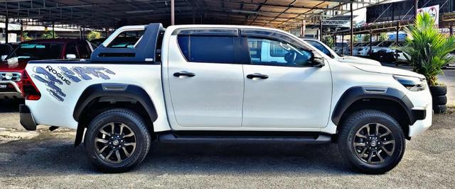 2022 Toyota HILUX 2.8 ROGUE UNDER WARRANTY NEW TYR - 5