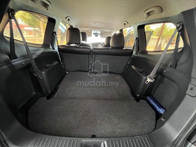 2011 Nissan GRAND LIVINA 1.6 IMPUL (A) - 4