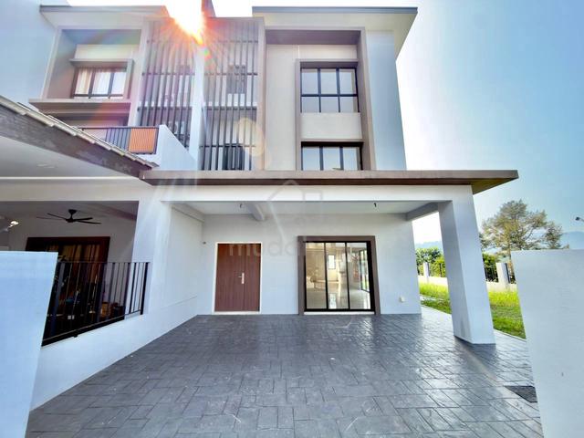 CORNER LOT|TERMURAH 3 STOREY NASSIM HEIGHTS TAMAN UKAY BISTARI, Ampang 1