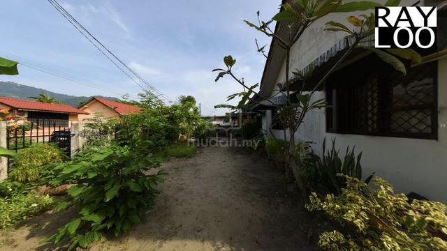 (360 VR) Near Greenlane McD Cheeseman Road Single Storey Semi D Corner 1