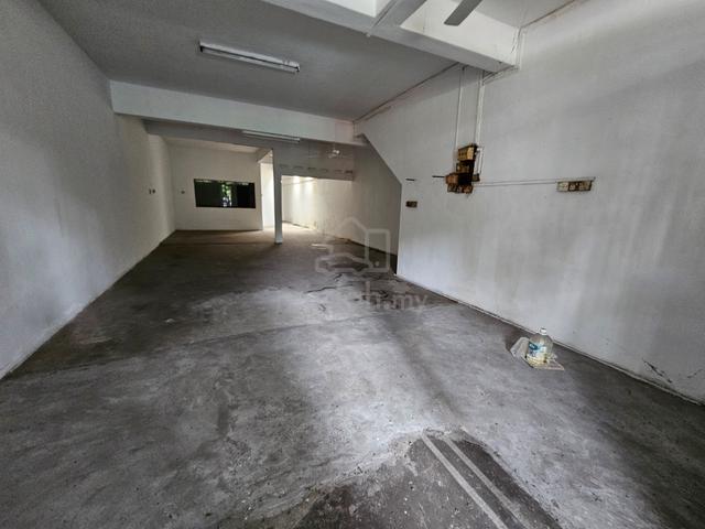 Freehold Main Road 2 Storey Terrace Shoplot at Klebang 1