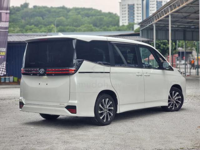 2022 Toyota VOXY 2.0 S-Z (A) FULL SPEC SZ 4.5A - 2