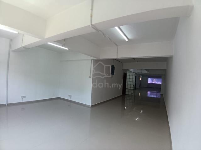 taman permata 2nd floor office space . 20x80 1