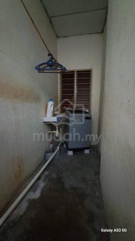 Below Value !!! Shop Office At Oakland Commercial Centre For Sale 5