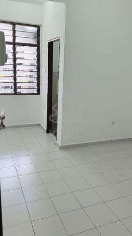 TownHouse (Ground Floor) Taman Scientex 1