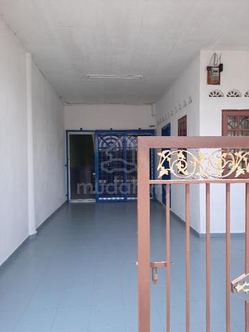 Rumah Sewa di Tmn Mayang, Bemban 1