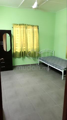 Bilik Sewa Lelaki - Kampung Balok 1