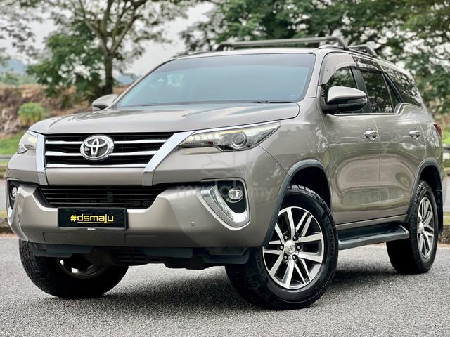 2018 Toyota FORTUNER SRZ 4X4 2.7 AT ONE OWNER - 1