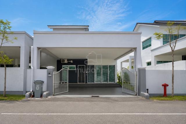 [ENDLOT FREEHOLD] 2 Storey, Taman Nuri Fasa 3, Durian Tunggal, Melaka 1