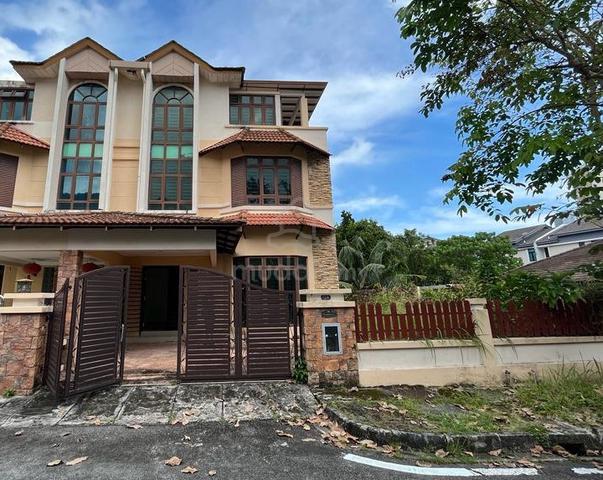 Hot Area🎯Spacious 2.5 Storey Semi D House @ Heart of Batu Ferringhi 1