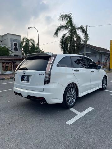 2011 Honda STREAM 1.8 I-VTEC RSZ FACELIFT (A) - 4