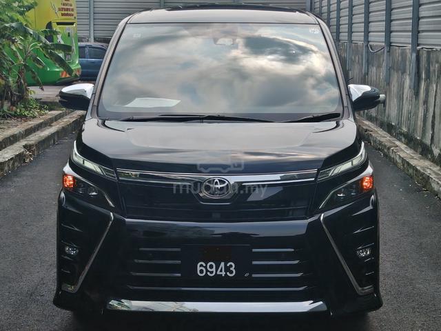 2021/23Toyota VOXY 2.0 ZS KIRAMEKI III (A) - 2