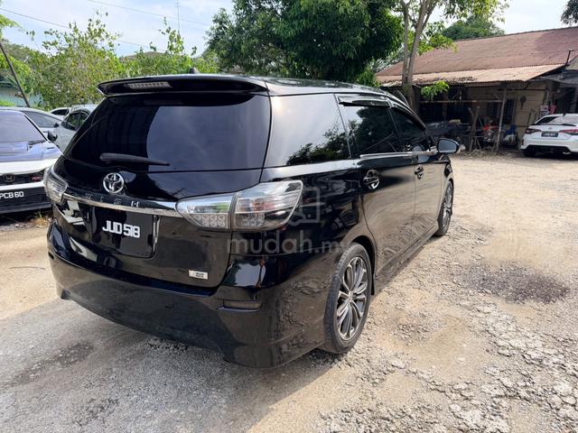 Toyota WISH 1.8 X Facelift (A)-17 - 3