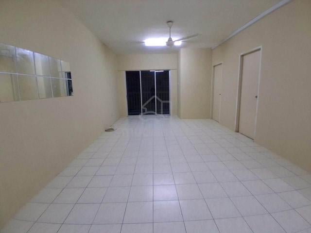 Lakeview Apartments 1