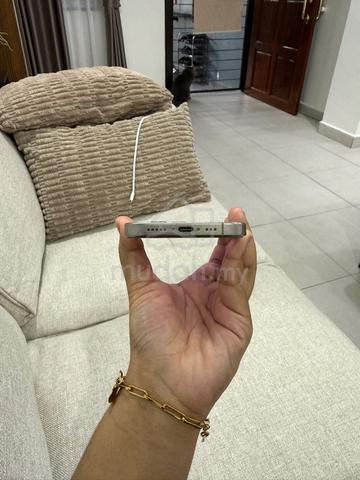 iPhone 16 Pro (512GB) - photo 5 of 6