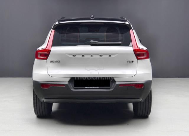 MI-55K 2021 Volvo XC40 2.0 T5 AWD R-DESIGN FSR SUV - 4