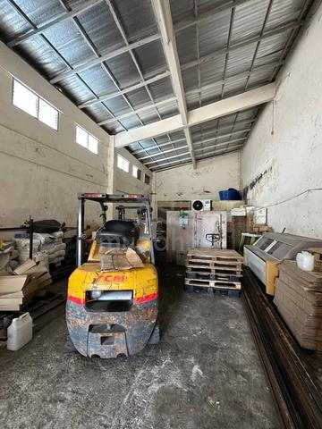 Batu Kitang 1.5 Storey Semi-D Light Industrial Warehouse FOR SALE 1