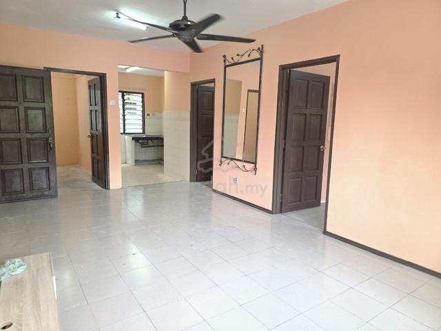 Flat PKNS Seksyen 7 Shah Alam 1