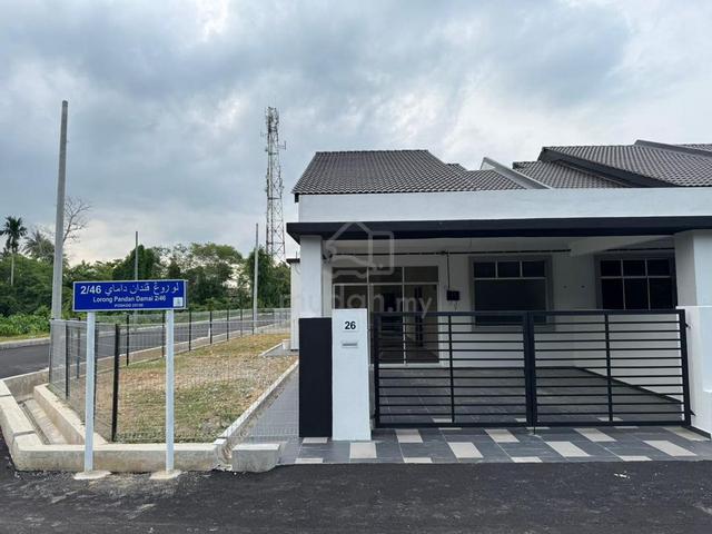 Rumah Teres Setingkat Corner Lot, Pandai Damai 2, Kuantan 1