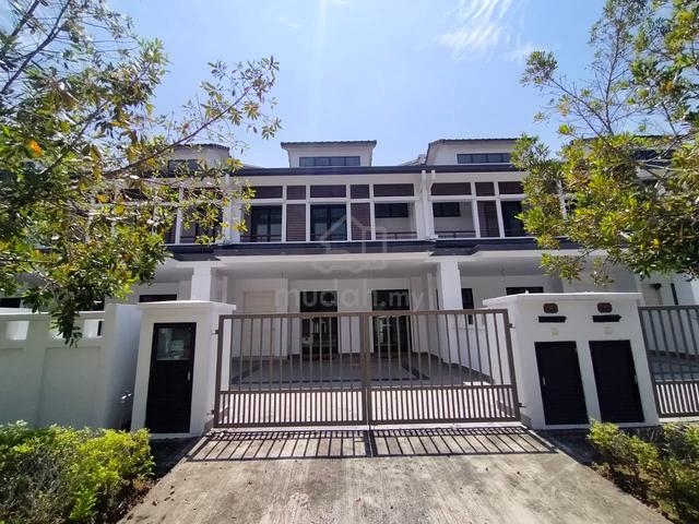 Eco Majestic Double Storey Cradleton Tight Security 1