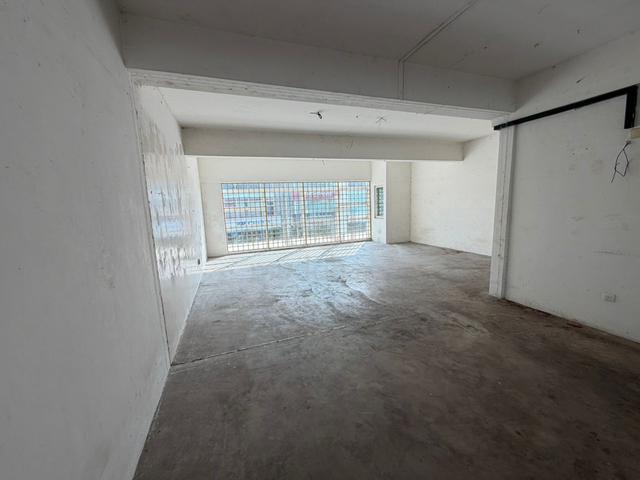 taman equine shoplot for rent @ seri kembangan 1
