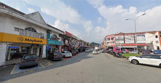 bandar baru selayang 3 sty shoplot 20x70 jalan 2/16 main row /non bumi 1