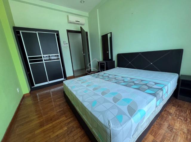 Luxury medium room | walking distance 5 min to CIQ!! included utilites 1