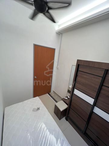 R & F PHASE 1 SINGLE ROOM FULLY FURNISHED Walking Distance To CIQ 2