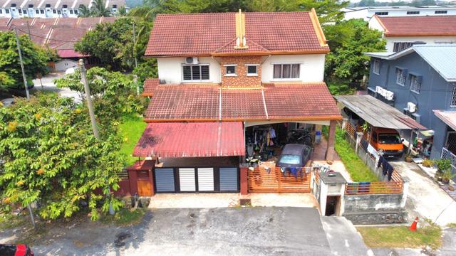 [CORNER LOT TERMURAH] Semi D Double Storey Taman Sri Tanjung Semenyih 1